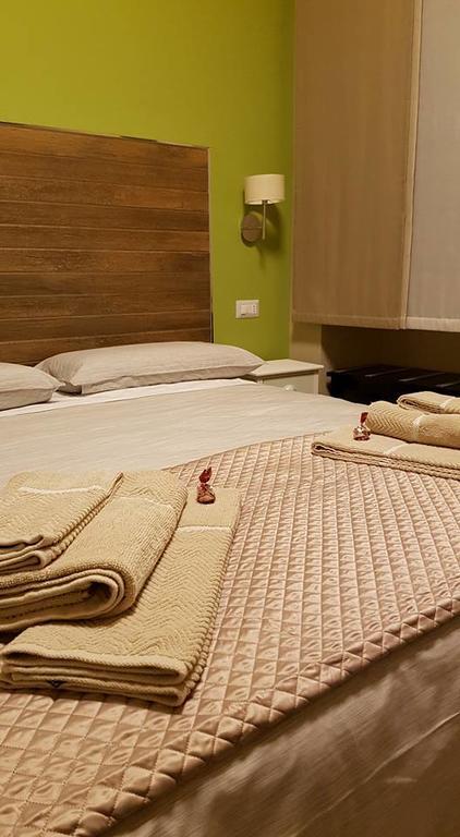 B&B Via Veneto クロトーネ エクステリア 写真